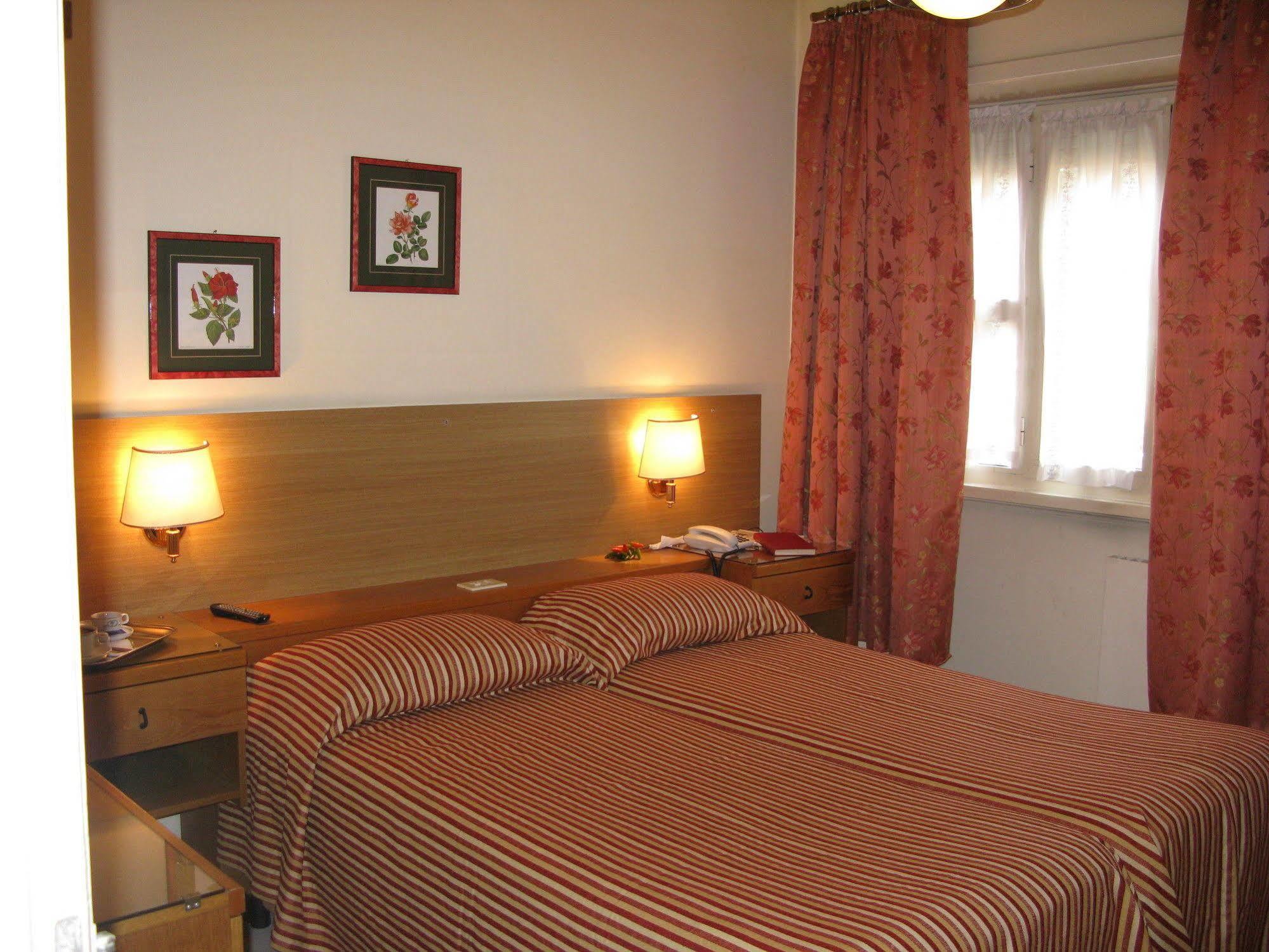 York Hotel Roma Exterior foto